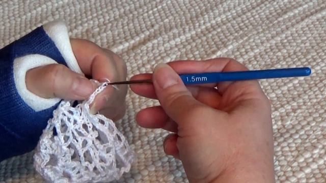 Как я вязала со СЛОМАННОЙ РУКОЙ В ГИПСЕ | Мои первые петельки с гипсом | очень люблю вязать смотреть онлайн