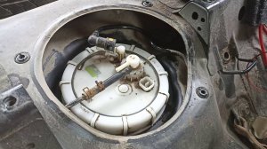 Honda Civic 4D. Замена топливного фильтра.