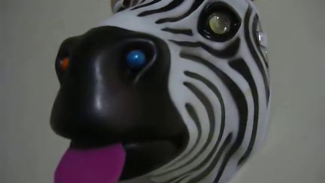 Toy Zebra Mask Looks Alive смотреть онлайн