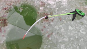 Клёв ОДНА ЗА ОДНОЙ не дает опустить!!!! Зимняя рыбалка - плотва подуст густера лещ