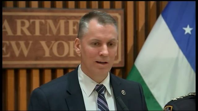 Frank Cali, Gambino mob boss, gunned down in New York gangland hit смотреть онлайн