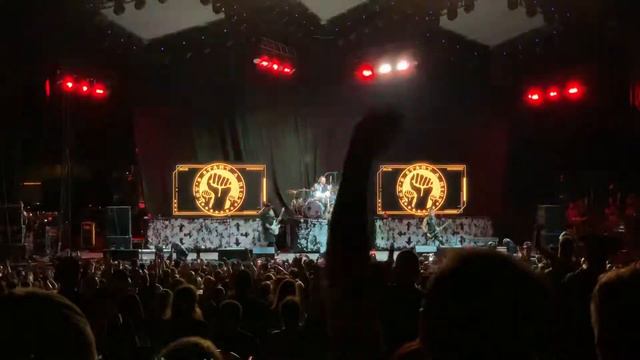 Three Days Grace - Riot смотреть онлайн