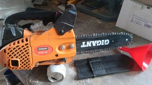 как пилит одноручная компактная мини бензо пила год спустя 0,95 л.с. 10 дюймов Gigant GTSL-05. 25см3