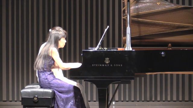 鈴木陽子《兎》Lapine (2013) by Yoko Suzuki смотреть онлайн