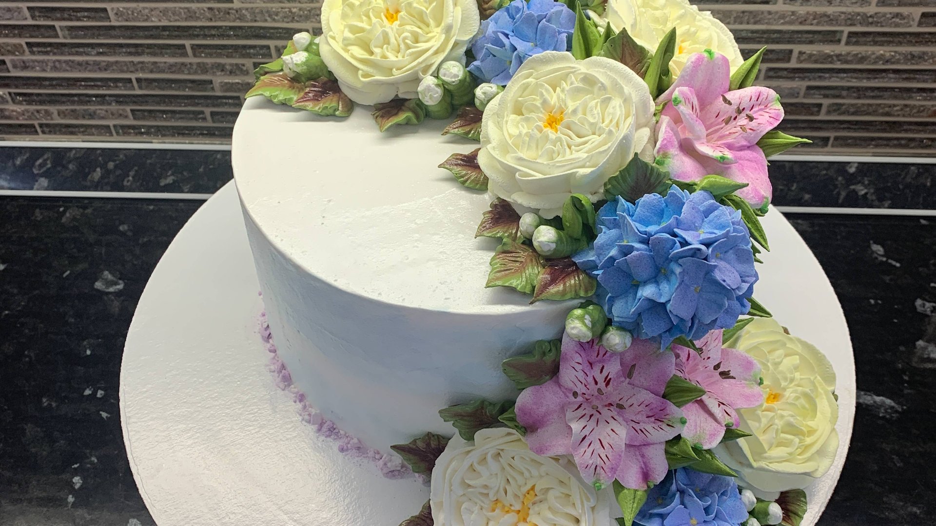 Украшение торта! Розы Остина, Гортензия, Альстромерия из крема! смотреть онлайн
