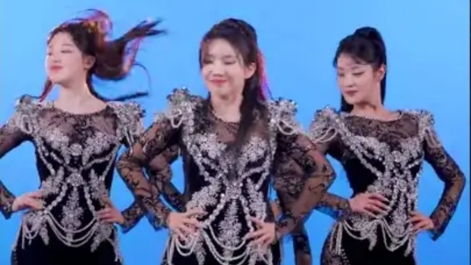 (G)I-DLE "Super Lady" (4K) смотреть онлайн