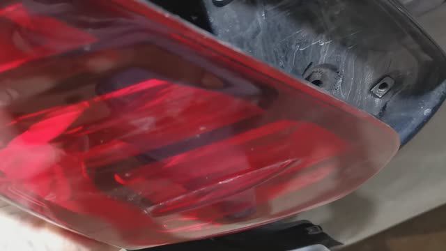 Снятие заднего фонаря на Toyota Hilux Revo 2018 г.в. смотреть онлайн