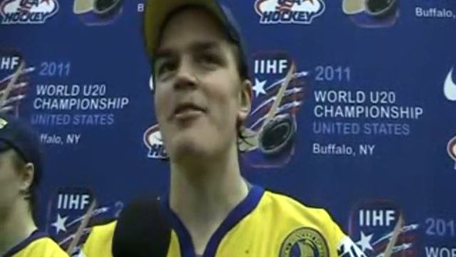 Anton Lander om sin dödliga backhand смотреть онлайн