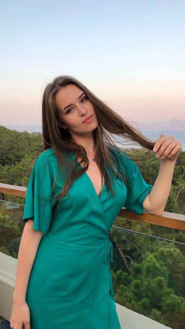 Итоги конкурса! Вручаем 100 000 победительнице летнего этапа «Мисс Aurelian»