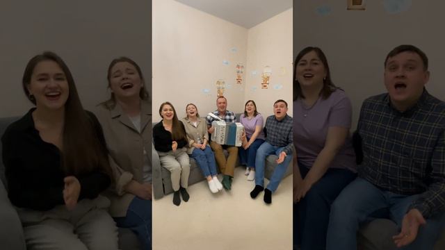 Живёт, живёт в этом доме Галина! Ансамбль ПТАШИЦА / Отправь это видео знакомой Галине смотреть онлайн