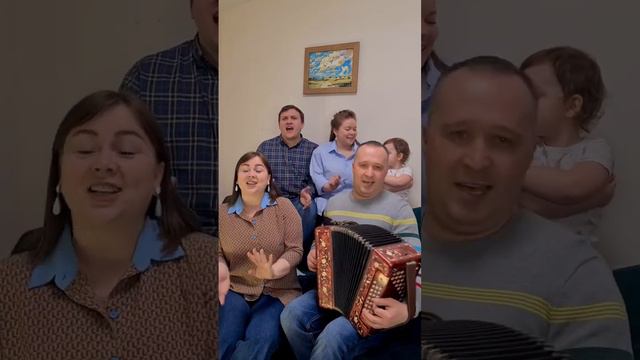 Парень бравый свататься идёт… #пташица #песниподгармонь #гармонист смотреть онлайн