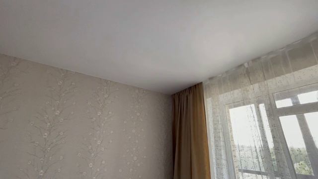 Белые матовые натяжные потолки в квартире со скрытыми карнизами ПК-15. смотреть онлайн