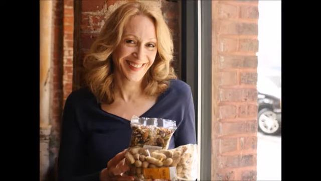 Mary Higgins Clark Dedicates Book To Jan Maxwell | I've Got My Eyes On You смотреть онлайн