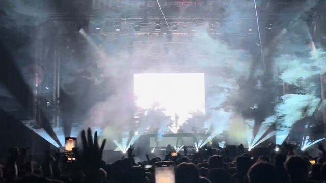 Swedish House Mafia - Ray Of Solar live (Big Slap Malmö 2023) смотреть онлайн