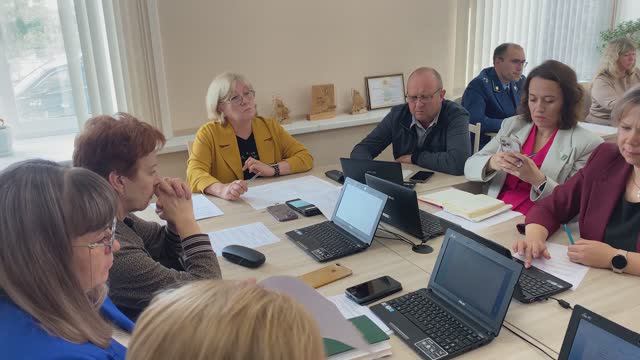 Сентябрьское заседание Думы ТГО смотреть онлайн