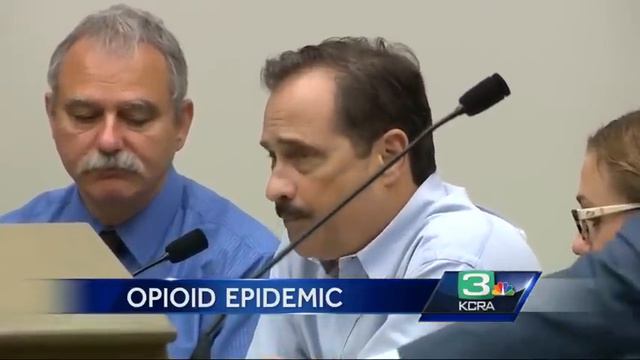 More patients are ‘doctor shopping’ for prescription pain killers смотреть онлайн