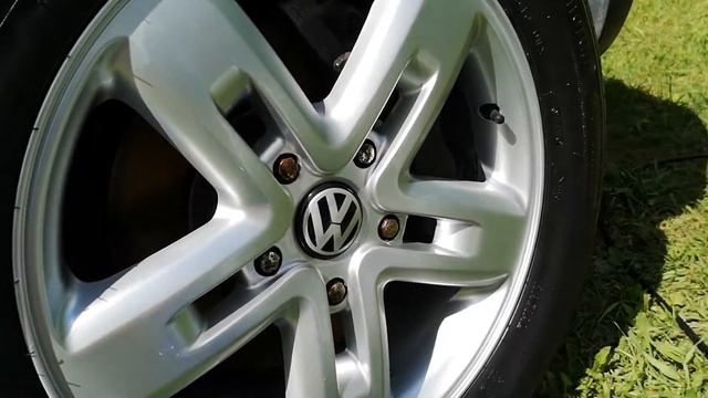 Нанесение покрытия для колесных дисков Soft99 Wheel Dust Blocker смотреть онлайн