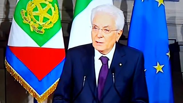Veto di Mattarella sul nome di Savona come Ministro dell'economia смотреть онлайн