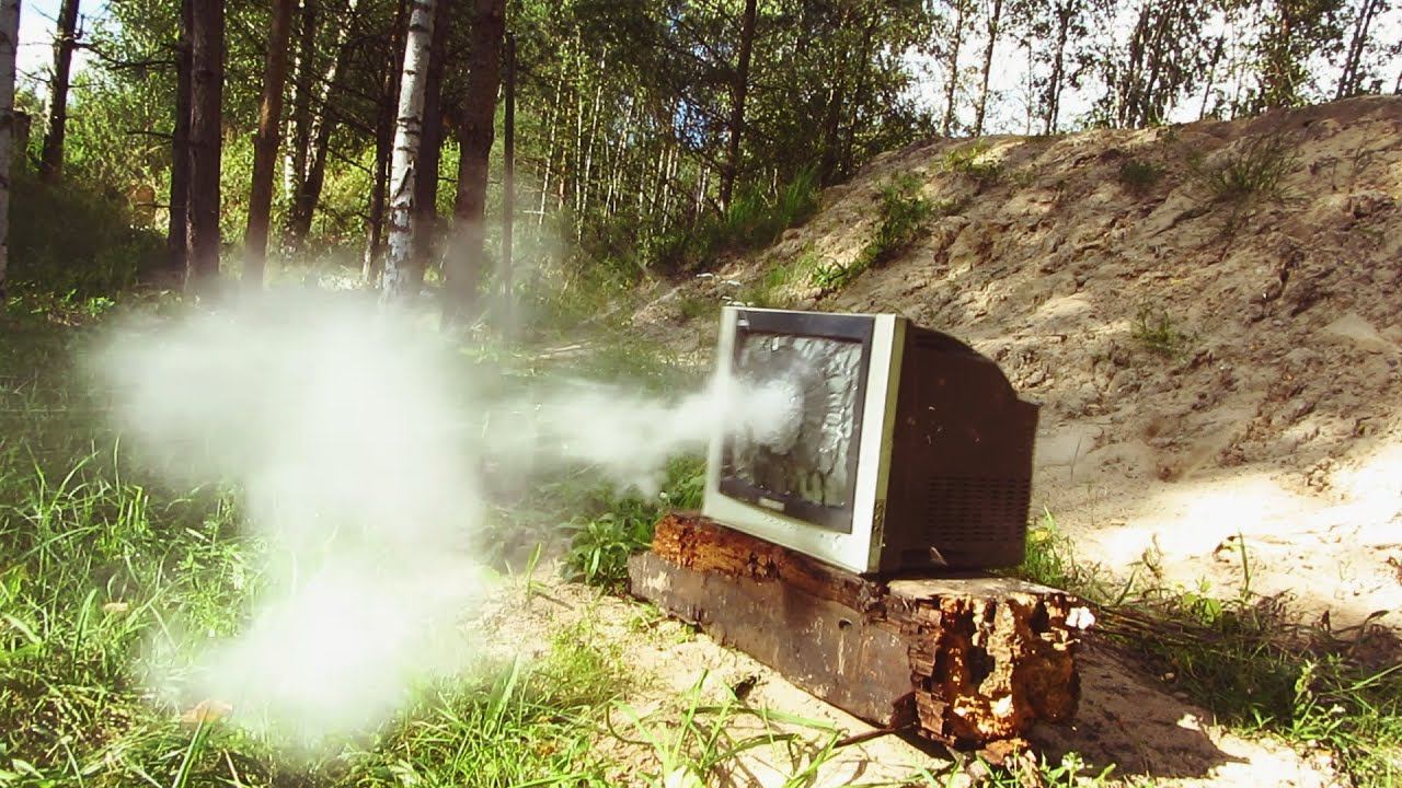 Расстреливаем телевизор | Shooting the TV смотреть онлайн