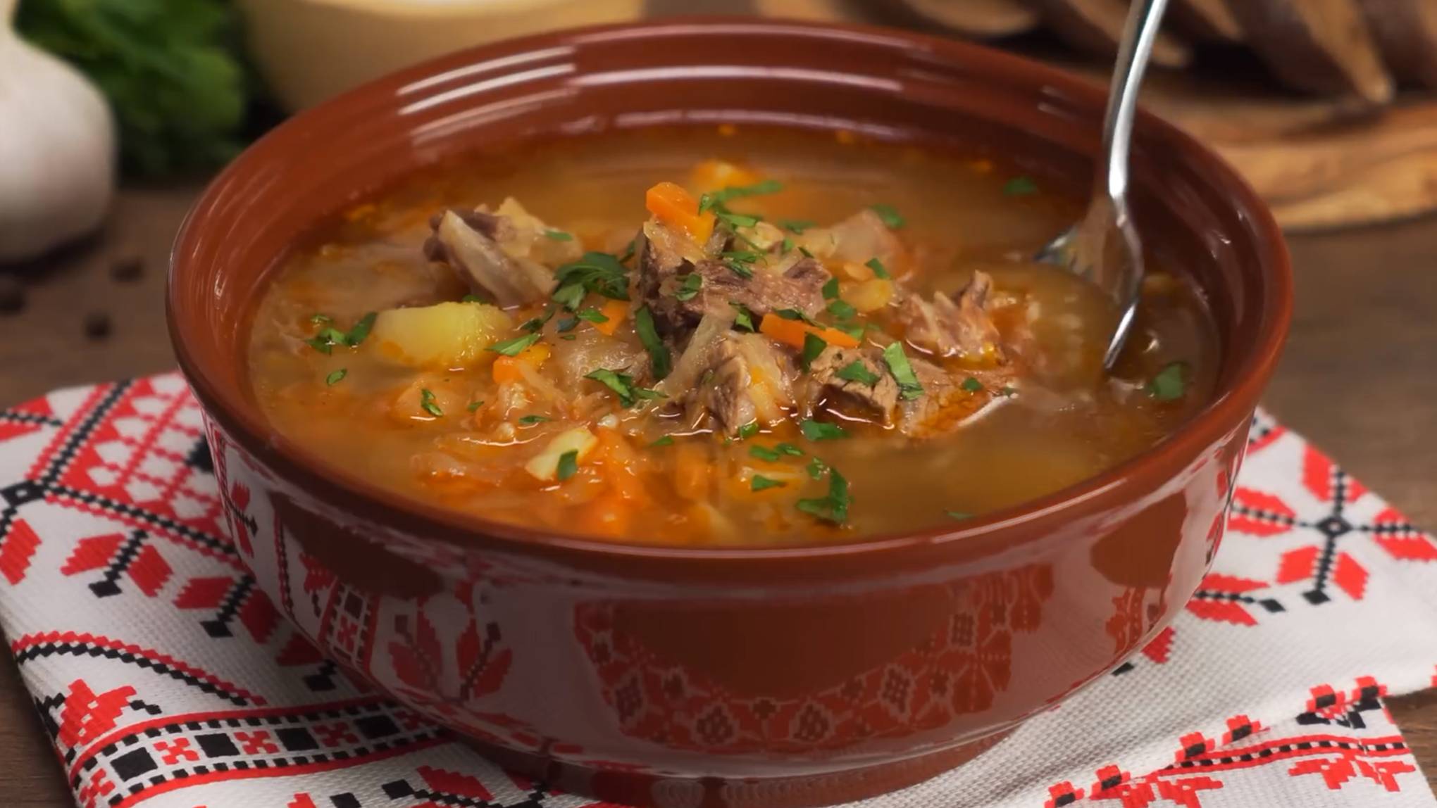 Щи из квашеной капусты - классический рецепт приготовления смотреть онлайн