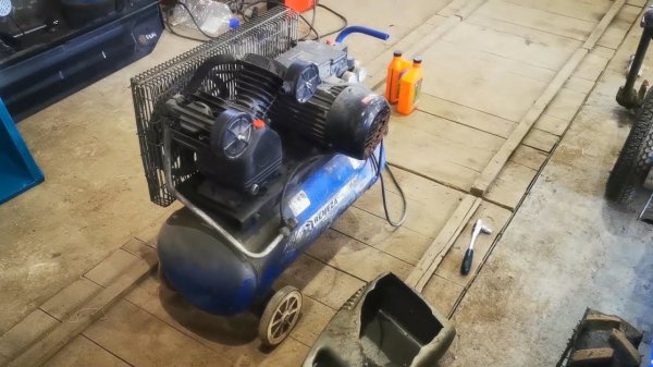 Обзор компрессора РЕМЕЗА и замена в нем масла