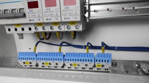 Колхозим нулевые шины ABB в корпус щита Eaton