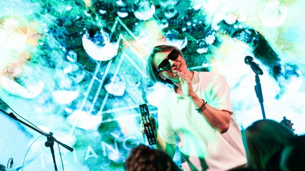 Triangle Sun - No One