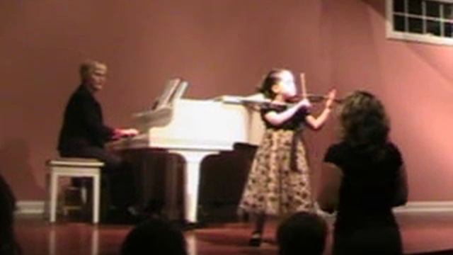 Naomi's Violin Recital смотреть онлайн