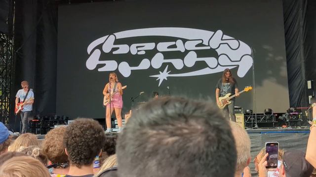 Beach Bunny Lolla 2022 Dream Boy смотреть онлайн