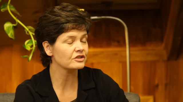 Kate Raworth - Doughnut economics: How to Think Like a 21st Century Economist смотреть онлайн
