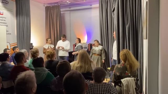 Квартирник (концерт) в прямом эфире! ПТАШИЦА / Камерная встреча и уютная атмосфера смотреть онлайн