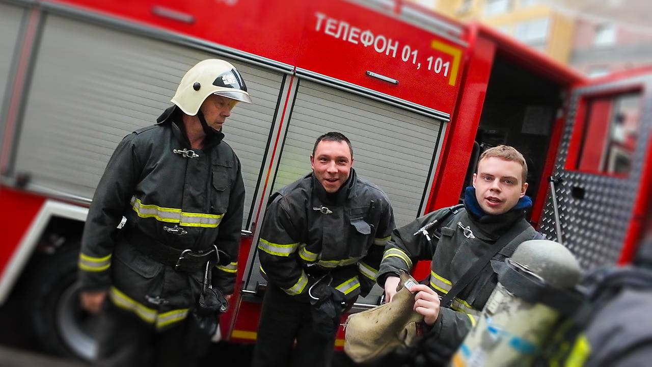 БУДНИ ПОЖАРНЫХ. ГОРИТ ГАРАЖ, ПОЖАР В ПОДЪЕЗДЕ смотреть онлайн