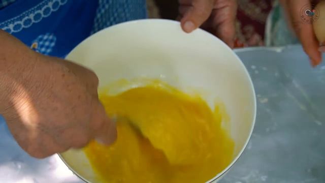 Изумительный рецепт приготовления курицы с картофелем Азербайджанская Кухня Деревенская Кухня смотреть онлайн