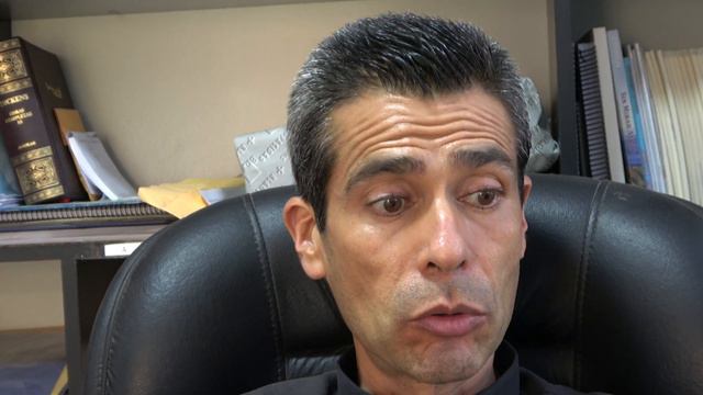 Proverbios en 4K con Padre Carlos Alberto Rosell de Almeida смотреть онлайн