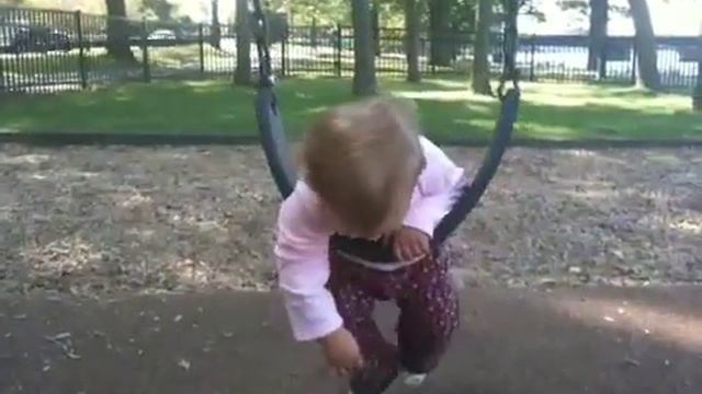 Anna on the Big Kid Swing смотреть онлайн