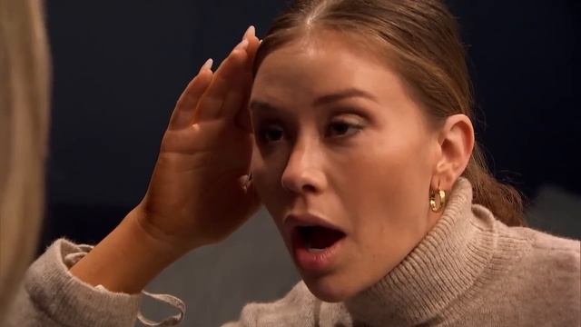 Week 5 Sneak Peek: Things Change Quickly for the Ladies - The Bachelorette смотреть онлайн