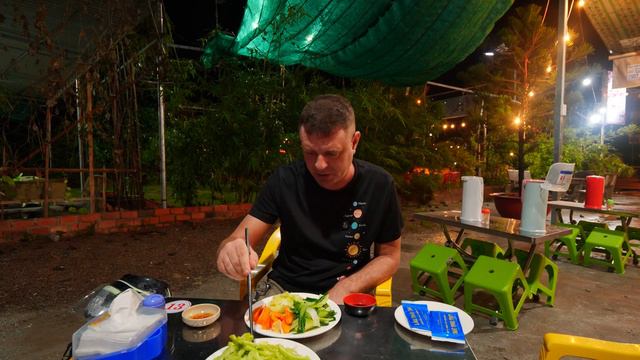 Обзор Lau Thai 39k. Уникальные местные овощи и хотпоты на одного! смотреть онлайн