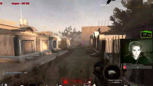 Девушка играет в Left 4 Dead 2 смотреть онлайн