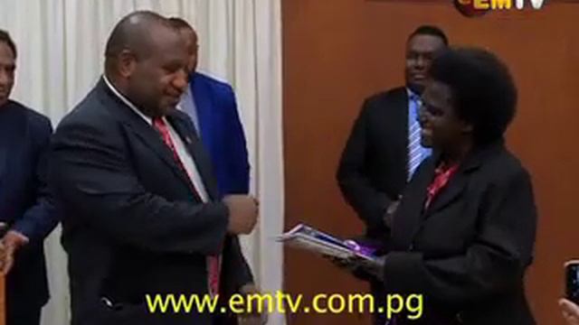 BRC hands over Final Report of Bougainville Referendum to PNG Government смотреть онлайн