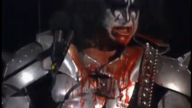 KISS Gene Simmons Bass Solo And God Of Thunder The Last KISS DVD (HD)