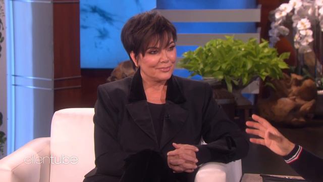 Kris Jenner Talks Splitting Up the Family's Huge E! Salary смотреть онлайн