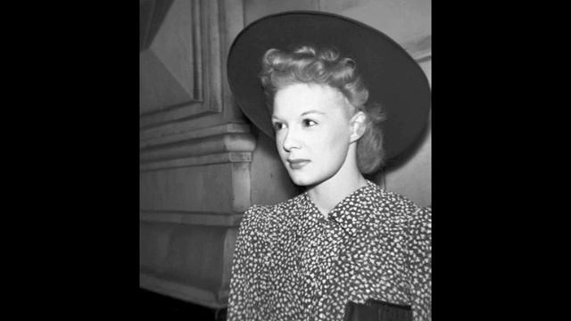Stuff Like That There (1945) - Betty Hutton смотреть онлайн