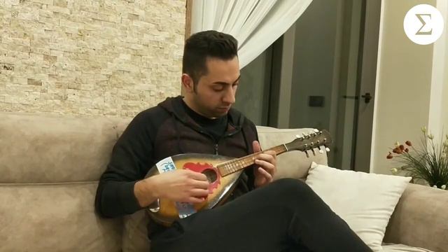 Kaneis Edo Den Tragouda ( Κανείς εδώ δεν τραγουδά ) Nikos Papazoglou смотреть онлайн