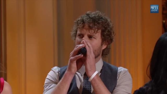 Kris Kristofferson Performs 