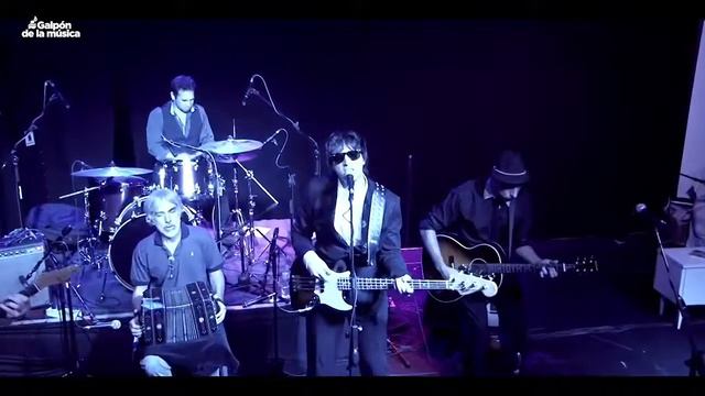 Tiago & Los Pájaros - Las golondrinas de plaza de mayo смотреть онлайн