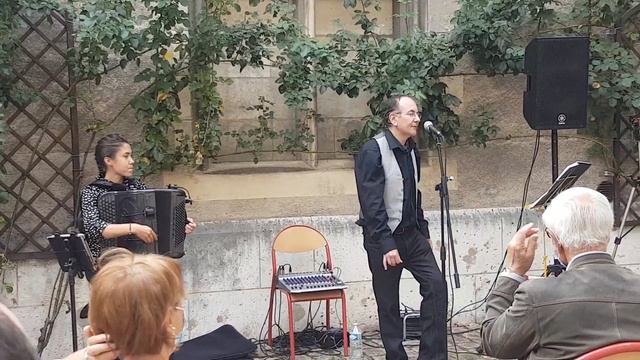 Stéphane Branger Chansons Commune смотреть онлайн