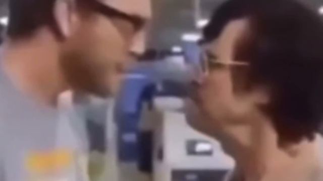 Nerd!…HMMMMMM смотреть онлайн