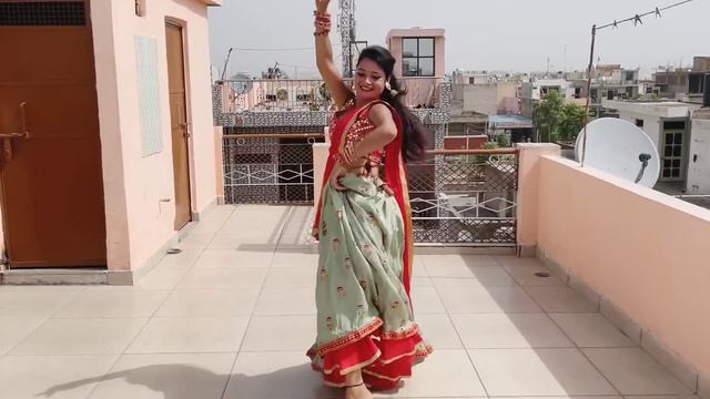 परफ्यूम लगावे चुन्नी में_ Chunni me chunni me (wedding dj song ) Dance cover by Neelu Maurya смотреть онлайн