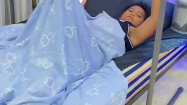 Anak Fasha Sandha Bersunat, Sekali 2 Orang, Sunat Masa Banjir смотреть онлайн