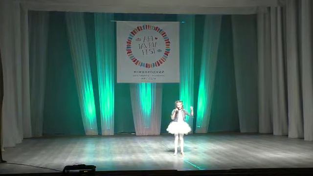 Олександра Плевако "Мій світ ". Херсон. Школа вокалу Ольги Якубової смотреть онлайн